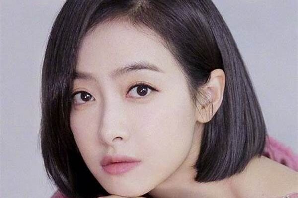 Gaya Rambut Bob Kepala Lebar